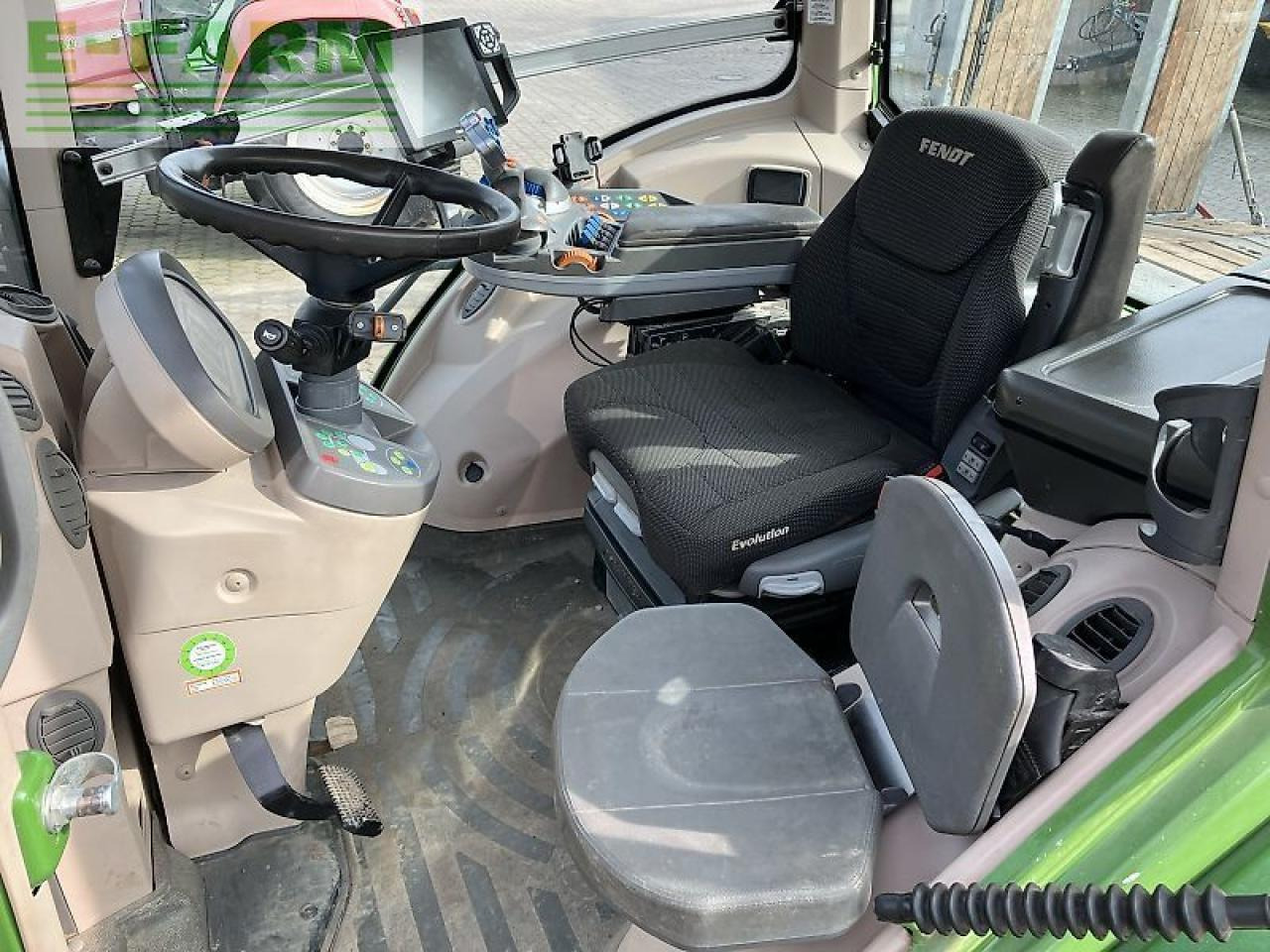 Fendt 828 s4 - Traktors: foto 3 Fendt 828 s4 - Traktors: foto 3