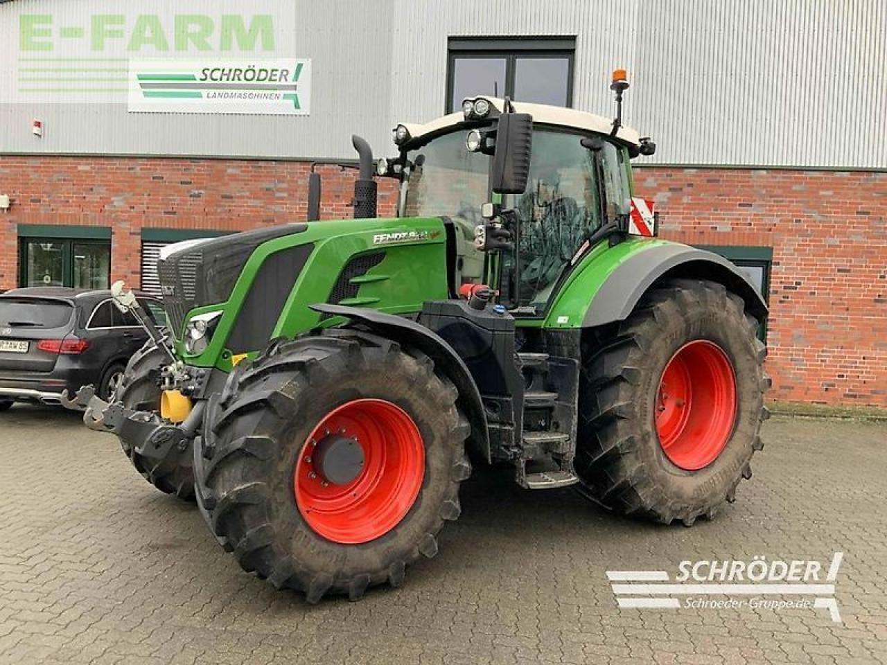 Fendt 828 vario s4 profi plus ProfiPlus - Traktors: foto 1 Fendt 828 vario s4 profi plus ProfiPlus - Traktors: foto 1