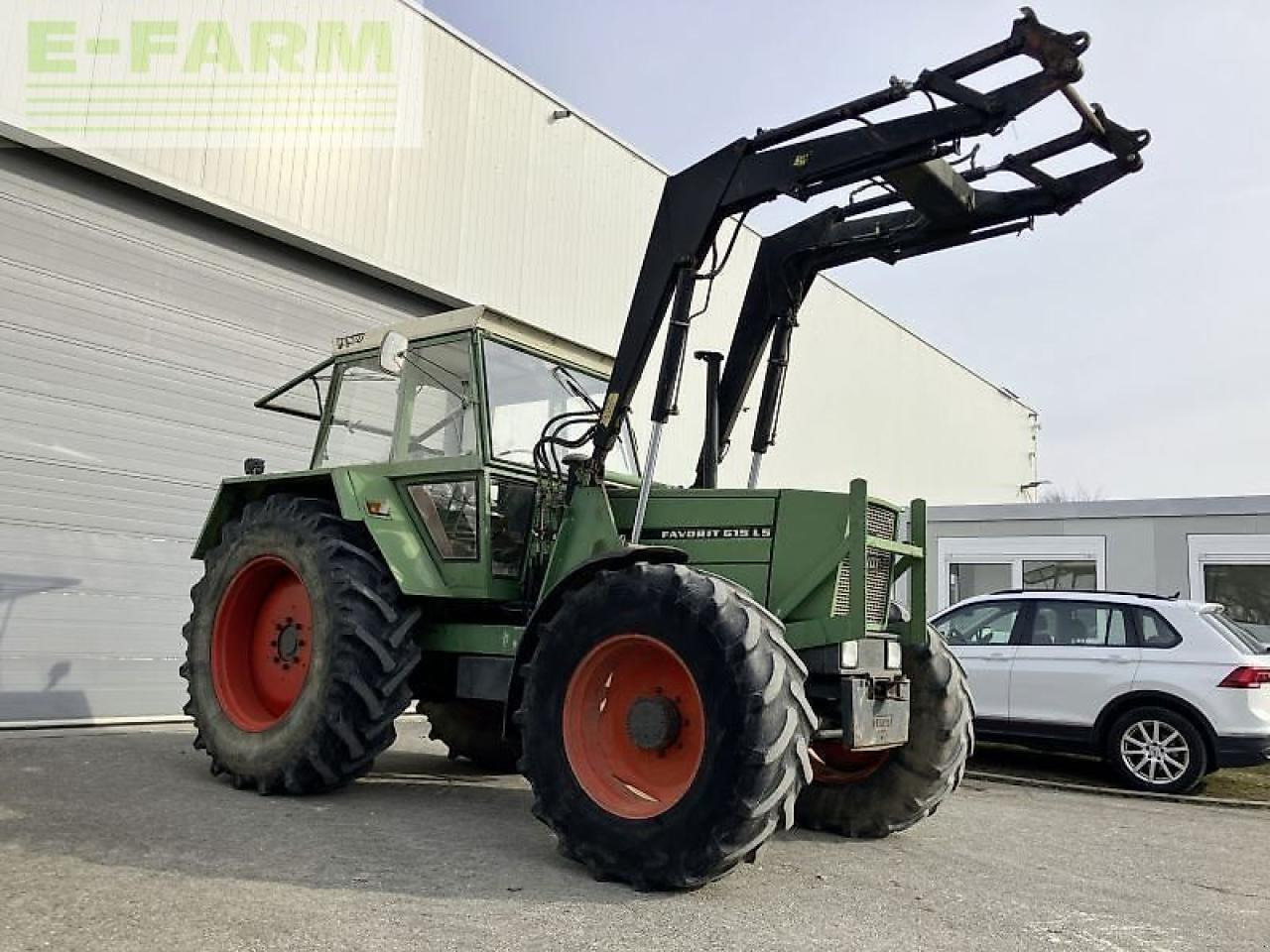 Fendt favorit 615 lsa - Traktors: foto 2 Fendt favorit 615 lsa - Traktors: foto 2