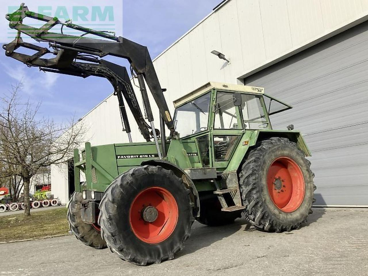 Fendt favorit 615 lsa - Traktors: foto 3 Fendt favorit 615 lsa - Traktors: foto 3