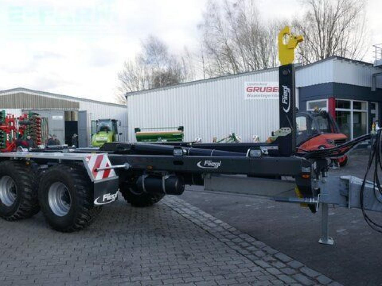 Fliegl hkl 22 - tandem abrollkipper - Multilift/ Būvgružu konteinera piekabe: foto 3 Fliegl hkl 22 - tandem abrollkipper - Multilift/ Būvgružu konteinera piekabe: foto 3