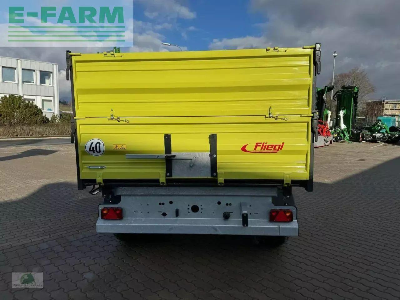 Fliegl tdk 110-88 - Lauksaimniecības piekabe-pašizgāzējs: foto 4 Fliegl tdk 110-88 - Lauksaimniecības piekabe-pašizgāzējs: foto 4