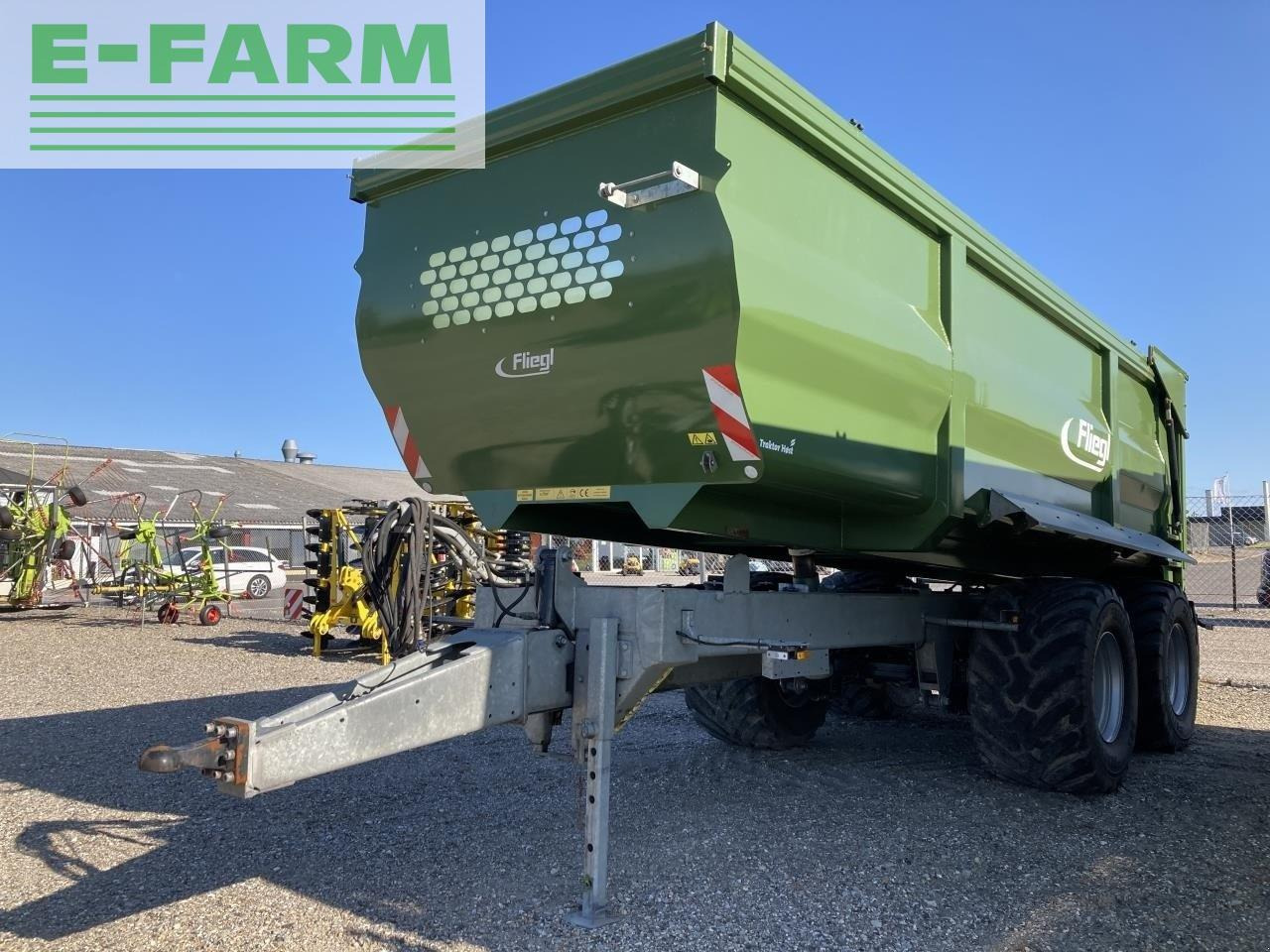 Fliegl tmk 273 fox - Lauksaimniecības piekabe-pašizgāzējs: foto 1 Fliegl tmk 273 fox - Lauksaimniecības piekabe-pašizgāzējs: foto 1