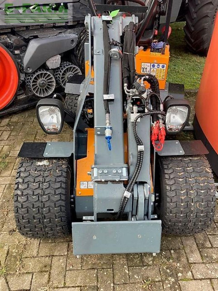 Giant g1200 teleskop radlader - Teleskopiskais iekrāvējs: foto 4 Giant g1200 teleskop radlader - Teleskopiskais iekrāvējs: foto 4