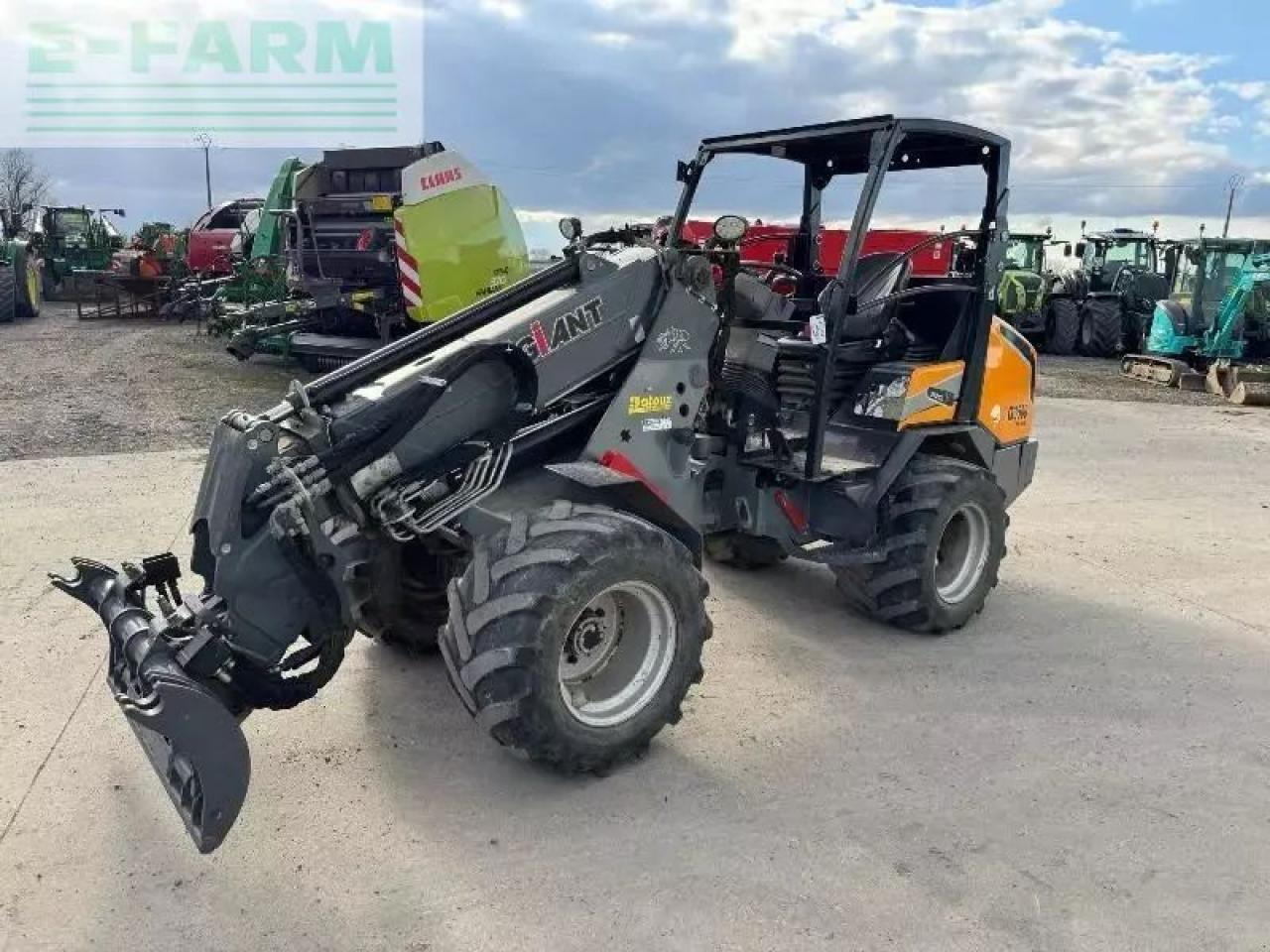 Giant g3500 - Riteņu iekrāvējs: foto 1 Giant g3500 - Riteņu iekrāvējs: foto 1