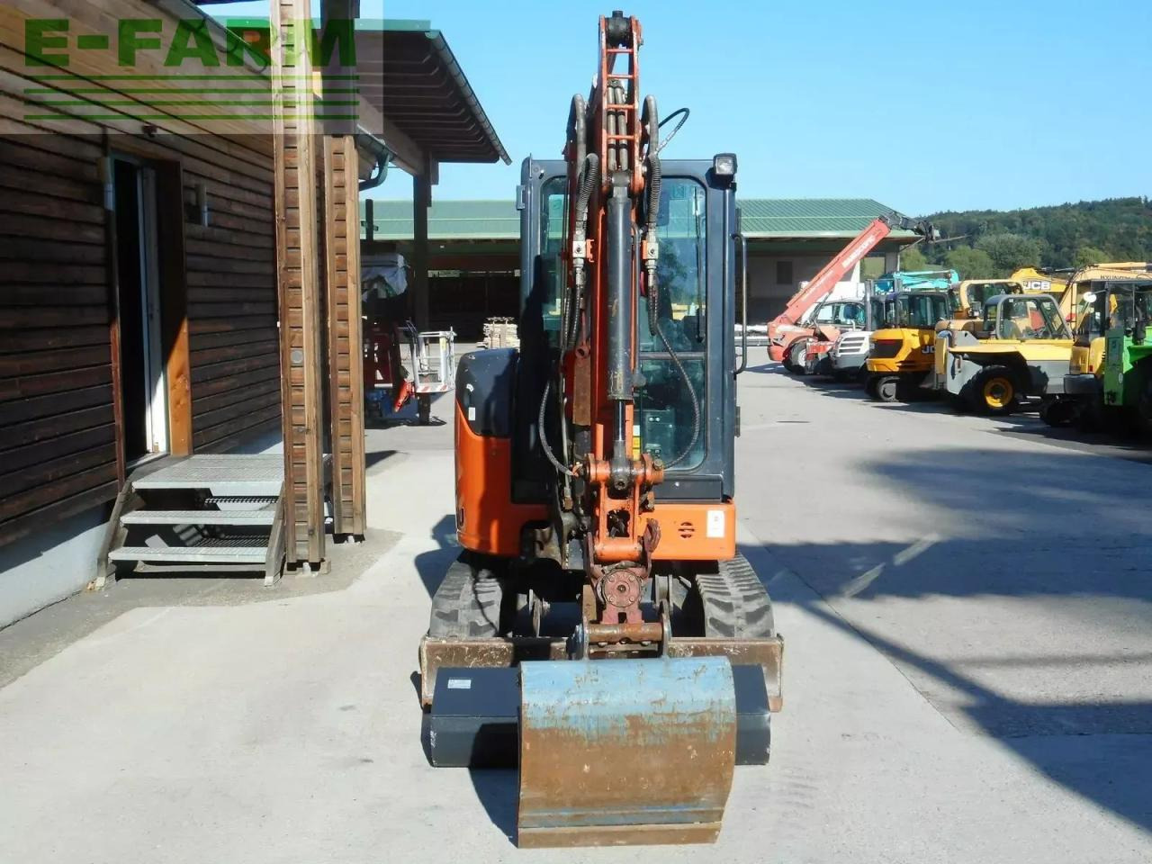 Hitachi zx26u-6 ( 2.740kg ) powertilt - Mini-ekskavators: foto 5 Hitachi zx26u-6 ( 2.740kg ) powertilt - Mini-ekskavators: foto 5