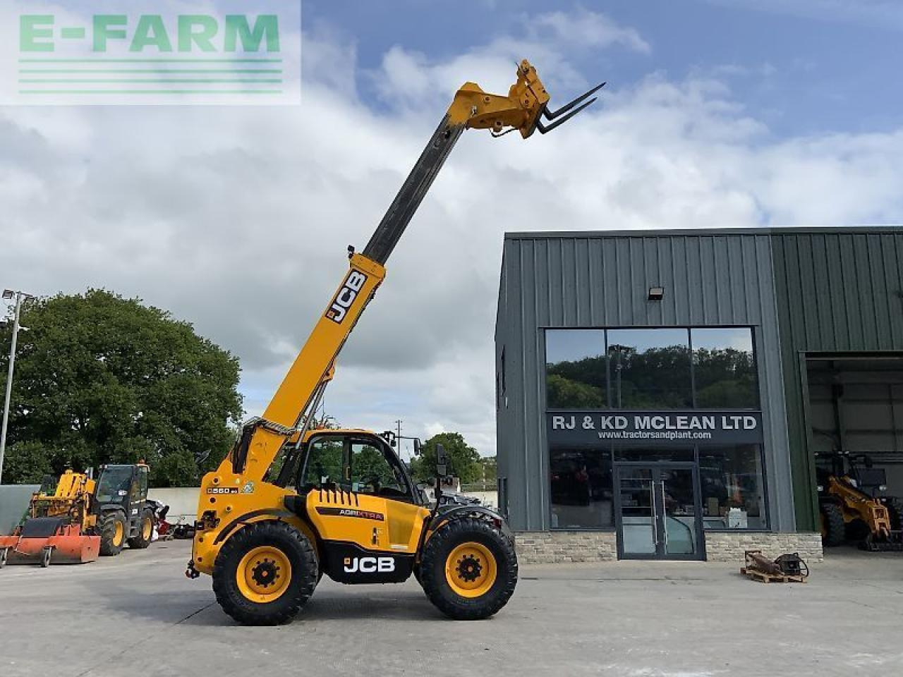 JCB 560-80 agri super telehandler (st23410) - Teleskopiskais iekrāvējs: foto 1 JCB 560-80 agri super telehandler (st23410) - Teleskopiskais iekrāvējs: foto 1
