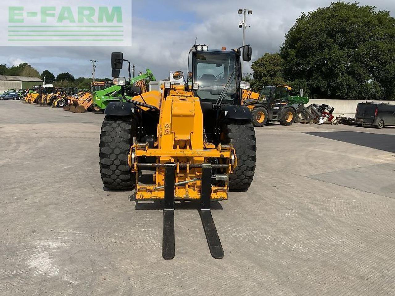 JCB 560-80 agri super telehandler (st23410) - Teleskopiskais iekrāvējs: foto 4 JCB 560-80 agri super telehandler (st23410) - Teleskopiskais iekrāvējs: foto 4