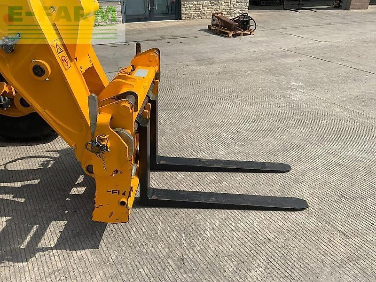 Teleskopiskais iekrāvējs JCB 560-80 agri xtra telehandler (st23410): foto 19 Teleskopiskais iekrāvējs JCB 560-80 agri xtra telehandler (st23410): foto 19