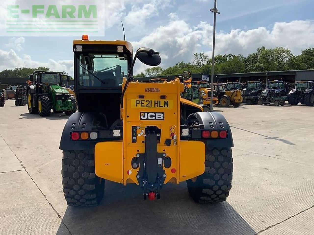 Teleskopiskais iekrāvējs JCB 560-80 agri xtra telehandler (st23410): foto 12 Teleskopiskais iekrāvējs JCB 560-80 agri xtra telehandler (st23410): foto 12