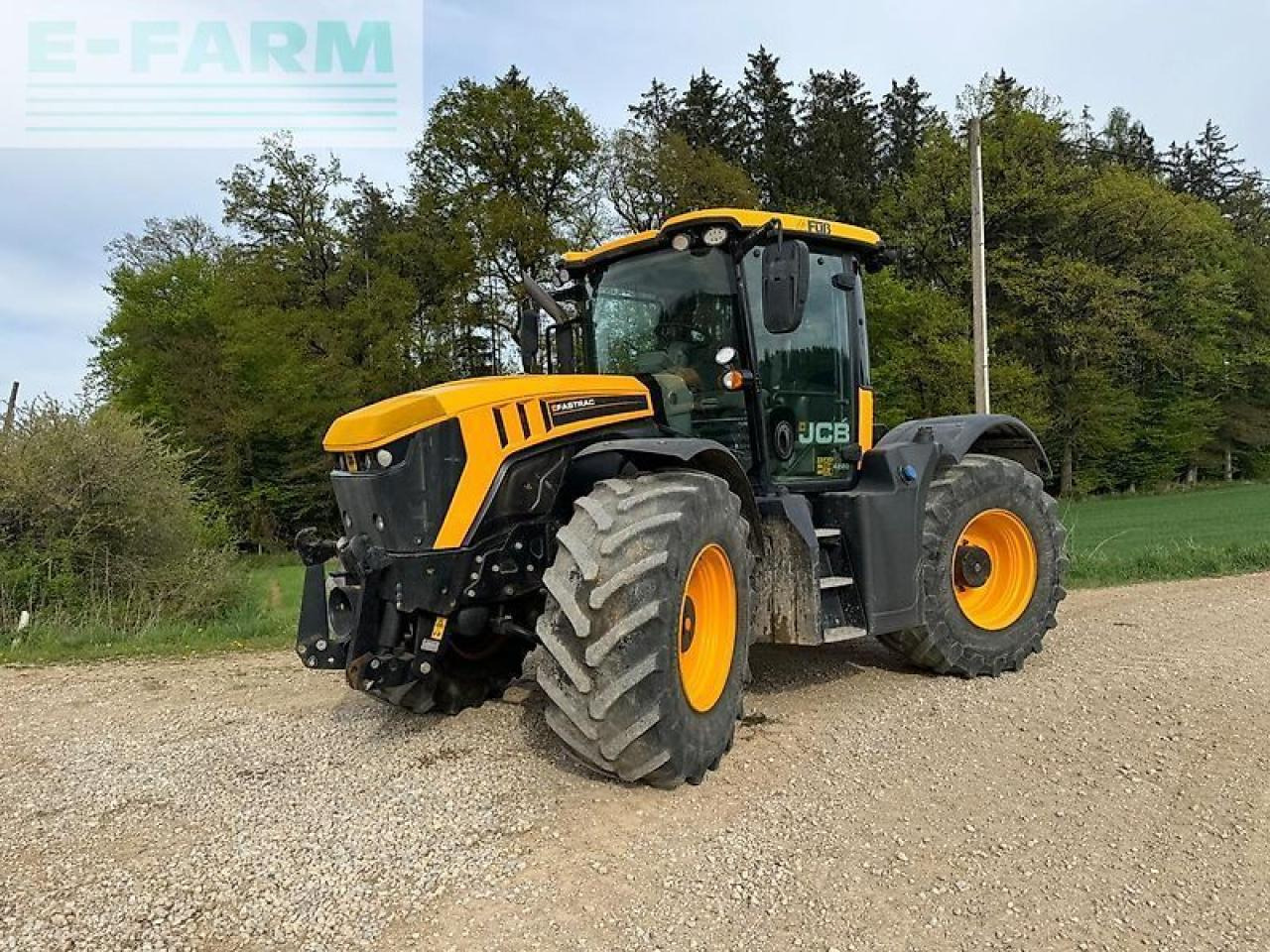 JCB fastrac 4220 - Traktors: foto 1 JCB fastrac 4220 - Traktors: foto 1