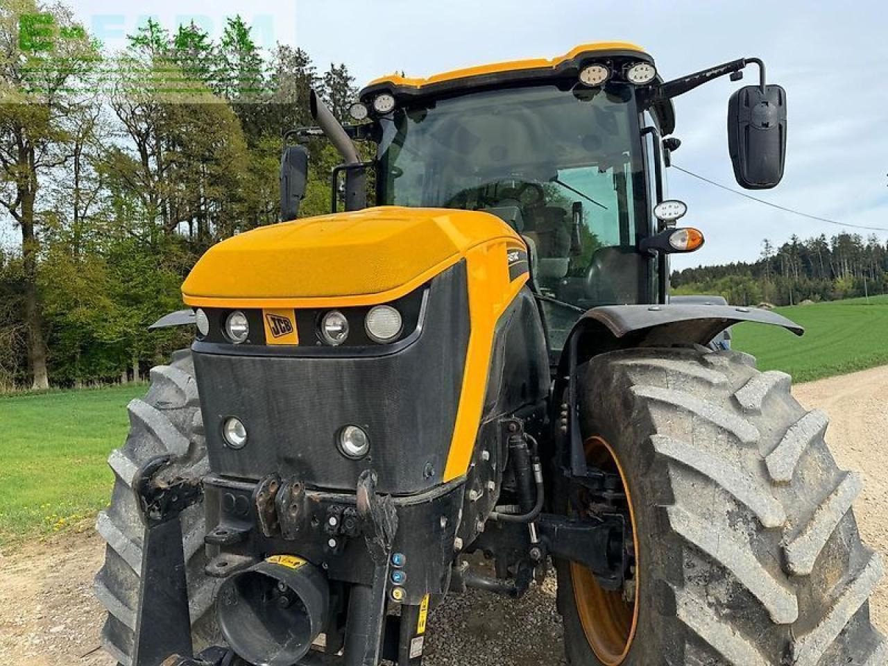 JCB fastrac 4220 - Traktors: foto 2 JCB fastrac 4220 - Traktors: foto 2