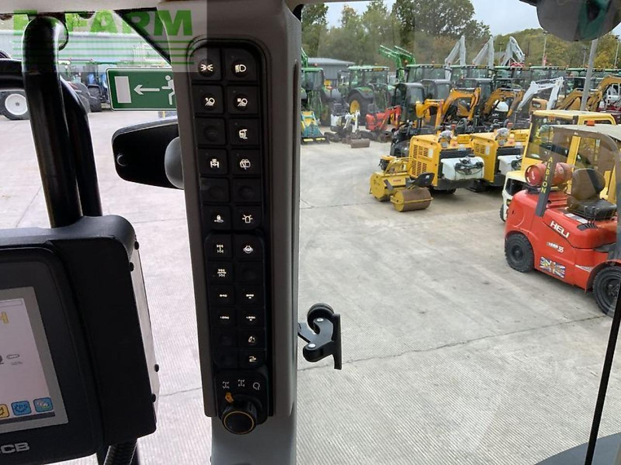 Traktors JCB fastrac 4220 tractor (st24631): foto 20