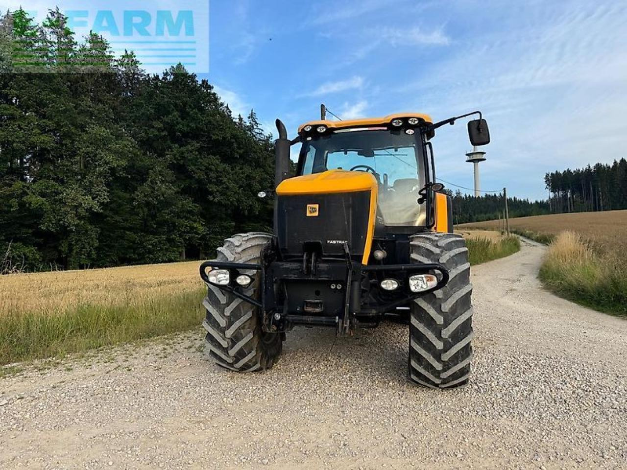 JCB fastrac 7270 p-tronic - Traktors: foto 3 JCB fastrac 7270 p-tronic - Traktors: foto 3