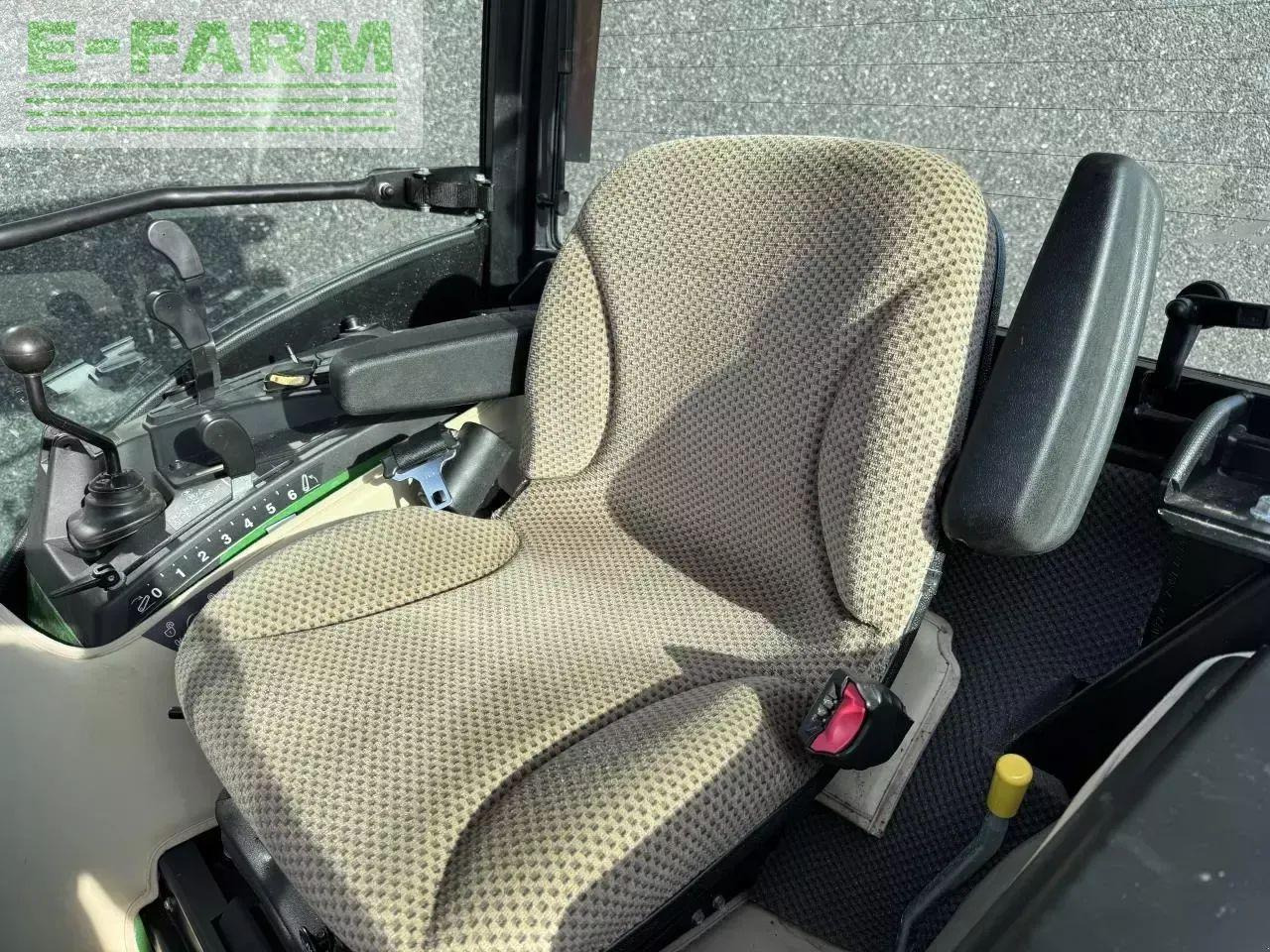 John Deere 2038r - Traktors: foto 4 John Deere 2038r - Traktors: foto 4