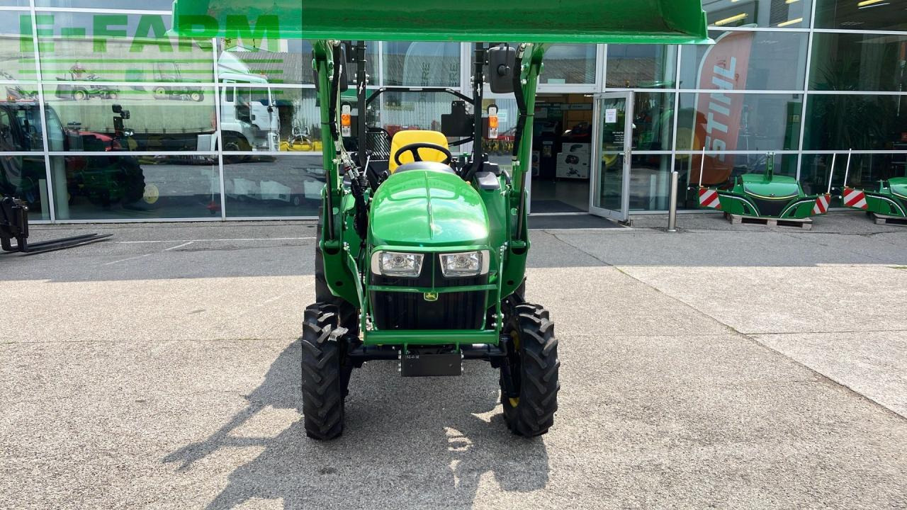 John Deere 3025E - Traktors: foto 2 John Deere 3025E - Traktors: foto 2