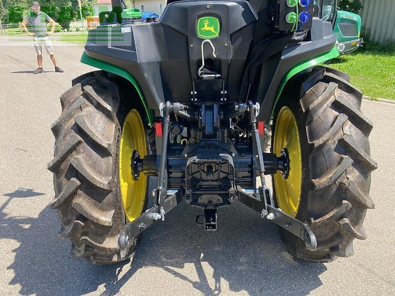 John Deere 3038e - Traktors: foto 5 John Deere 3038e - Traktors: foto 5