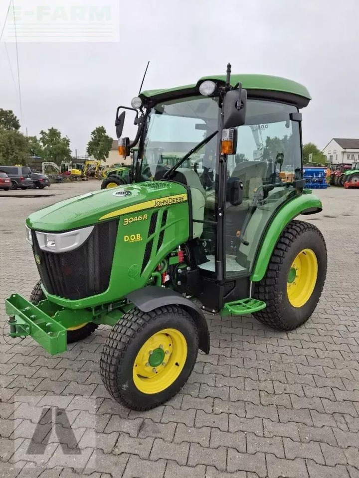 John Deere 3046r - Traktors: foto 1 John Deere 3046r - Traktors: foto 1