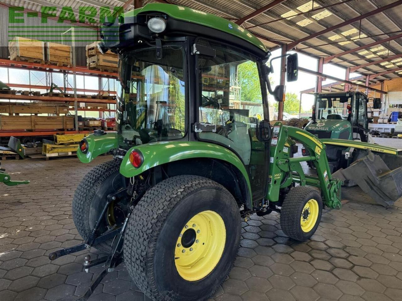 John Deere 3320 - Traktors: foto 3 John Deere 3320 - Traktors: foto 3