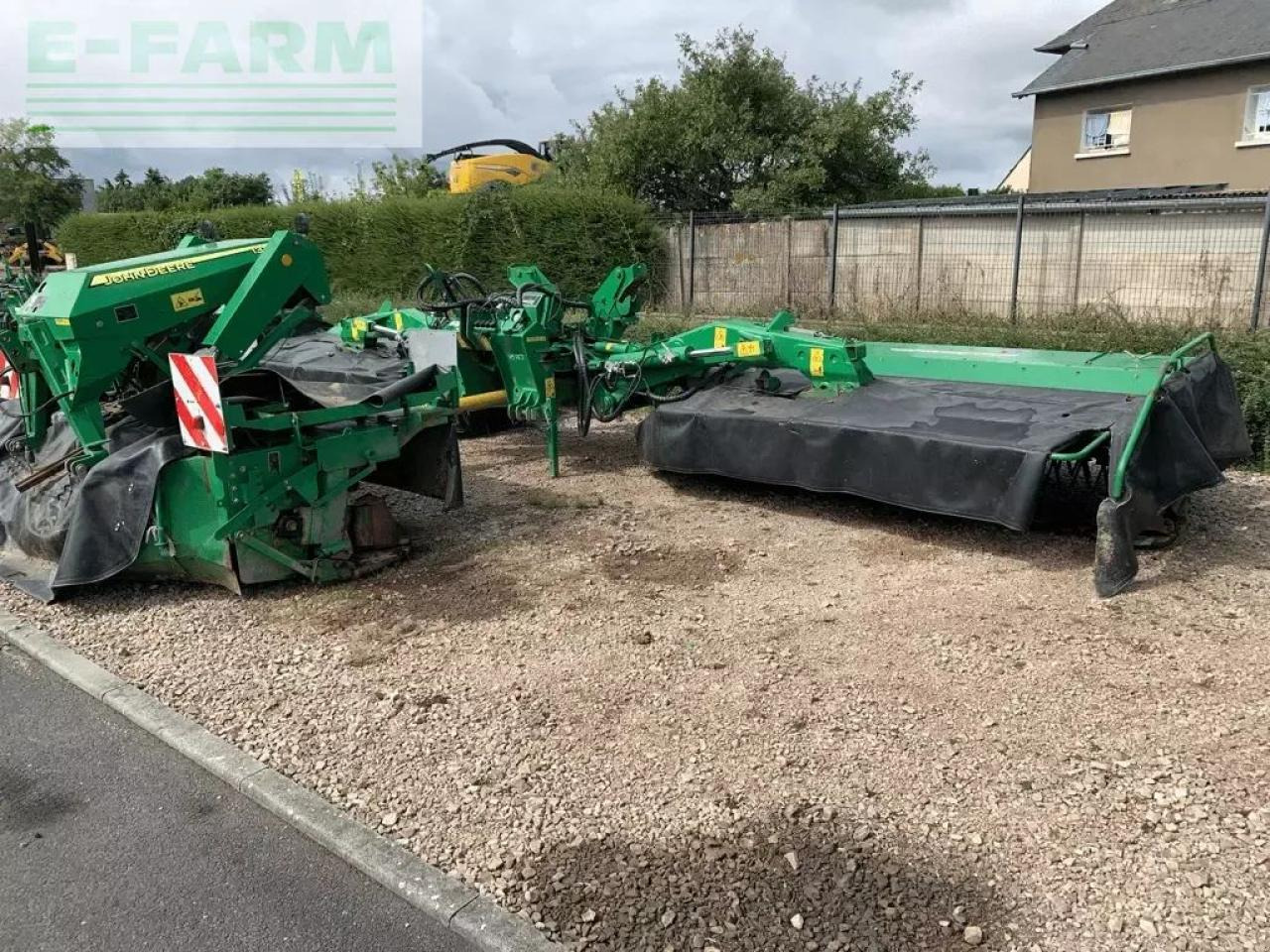 John Deere 388 - Pļāvējs: foto 1 John Deere 388 - Pļāvējs: foto 1