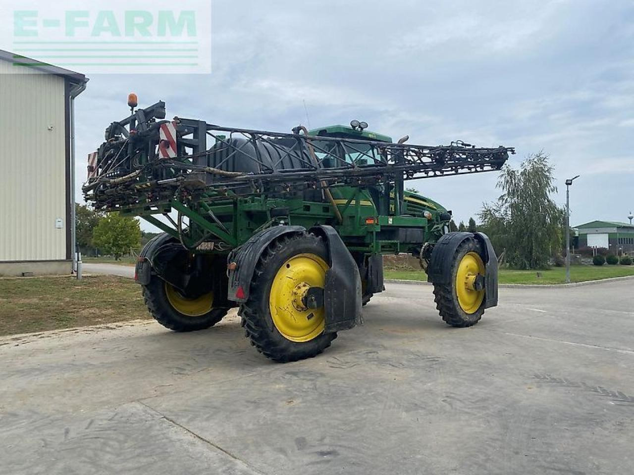 John Deere 4720 - Piekabināmais miglotājs: foto 4 John Deere 4720 - Piekabināmais miglotājs: foto 4