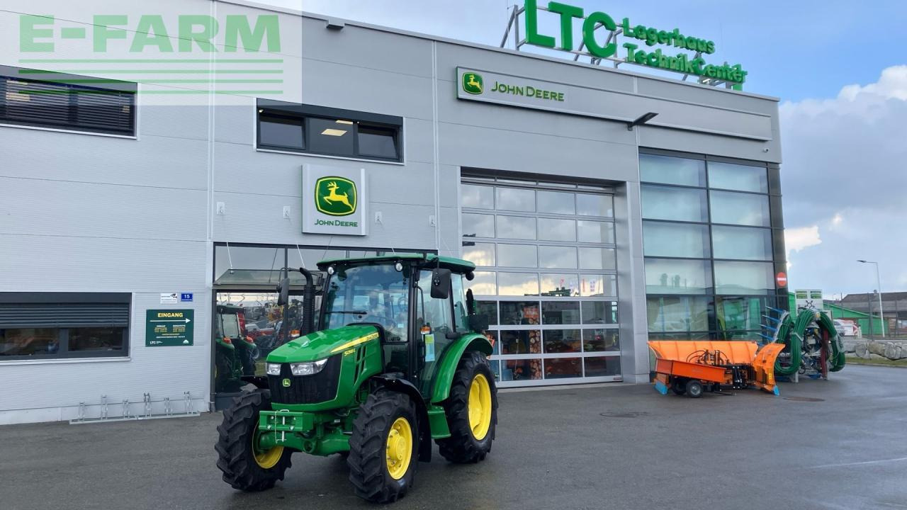 John Deere 5058E - Traktors: foto 1 John Deere 5058E - Traktors: foto 1