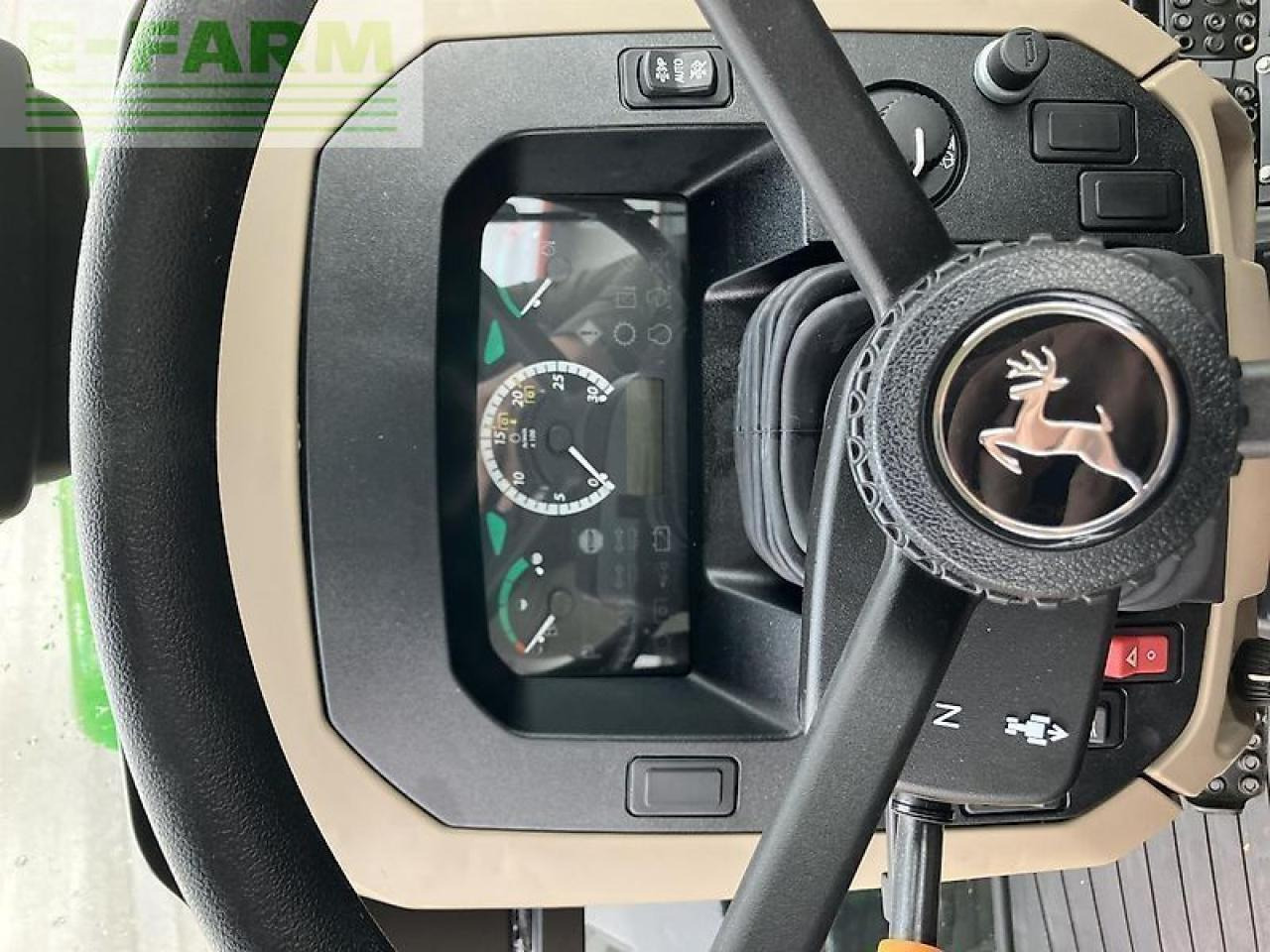 John Deere 5058e - Traktors: foto 4 John Deere 5058e - Traktors: foto 4