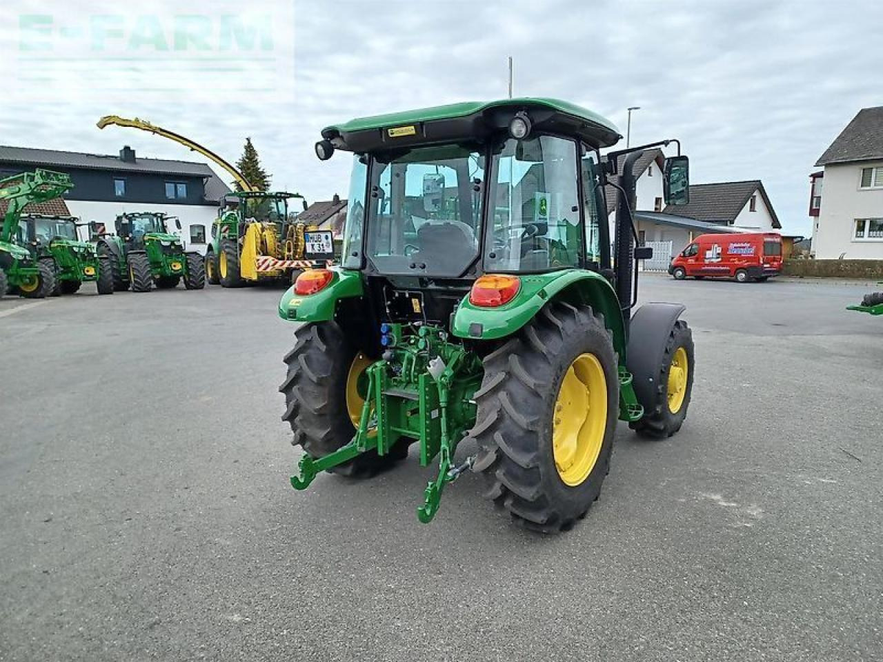 John Deere 5058e - Traktors: foto 4 John Deere 5058e - Traktors: foto 4