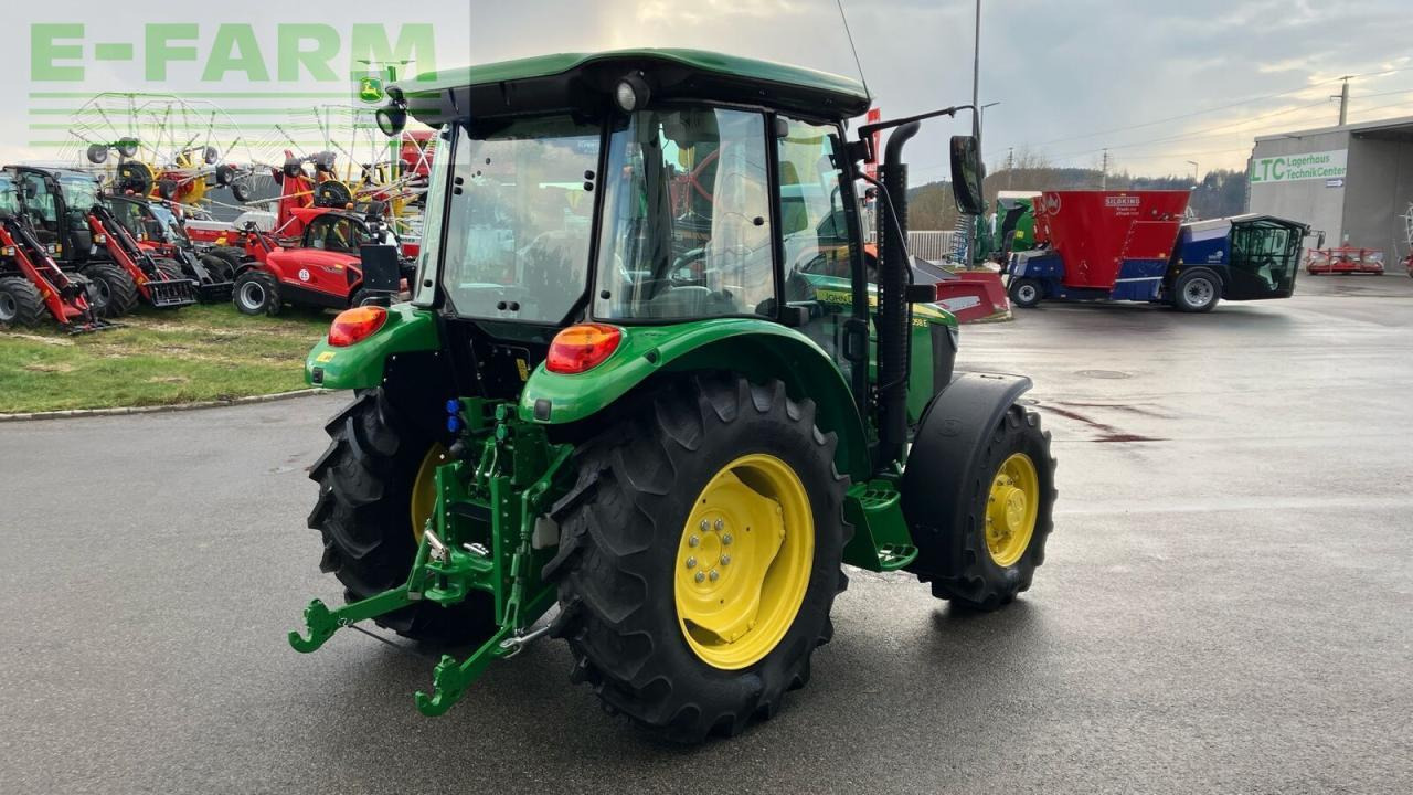 John Deere 5058e - Traktors: foto 3 John Deere 5058e - Traktors: foto 3