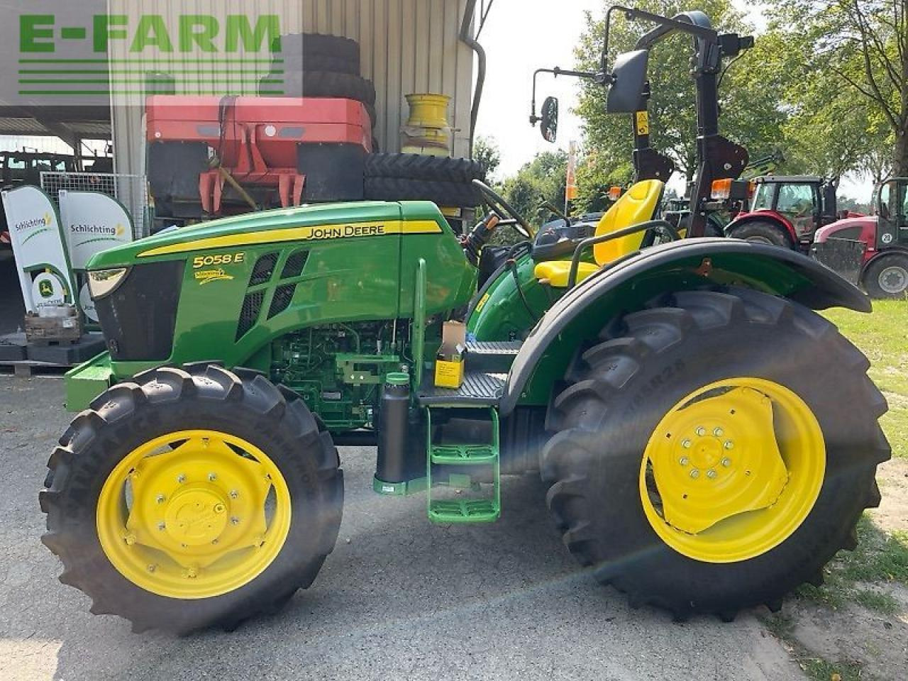 John Deere 5058e - Traktors: foto 2 John Deere 5058e - Traktors: foto 2