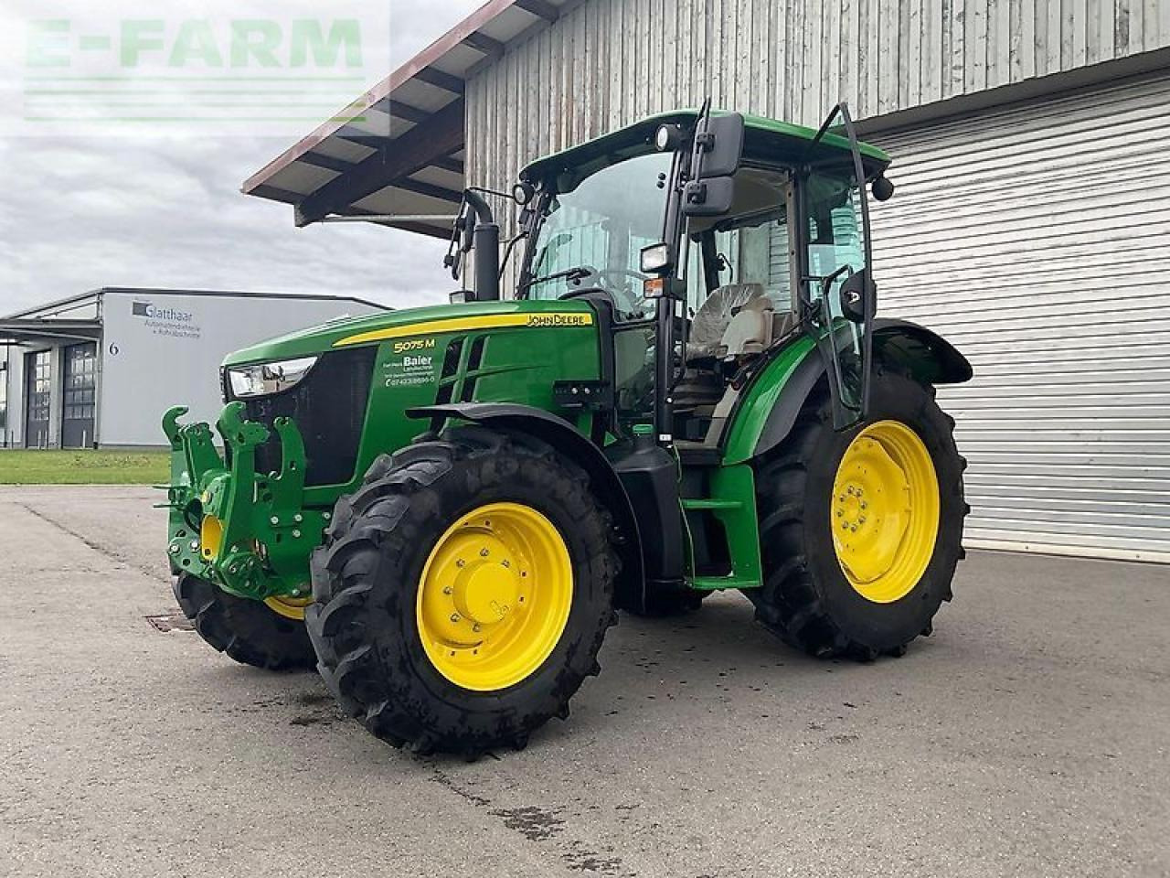 John Deere 5075 m - Traktors: foto 1 John Deere 5075 m - Traktors: foto 1