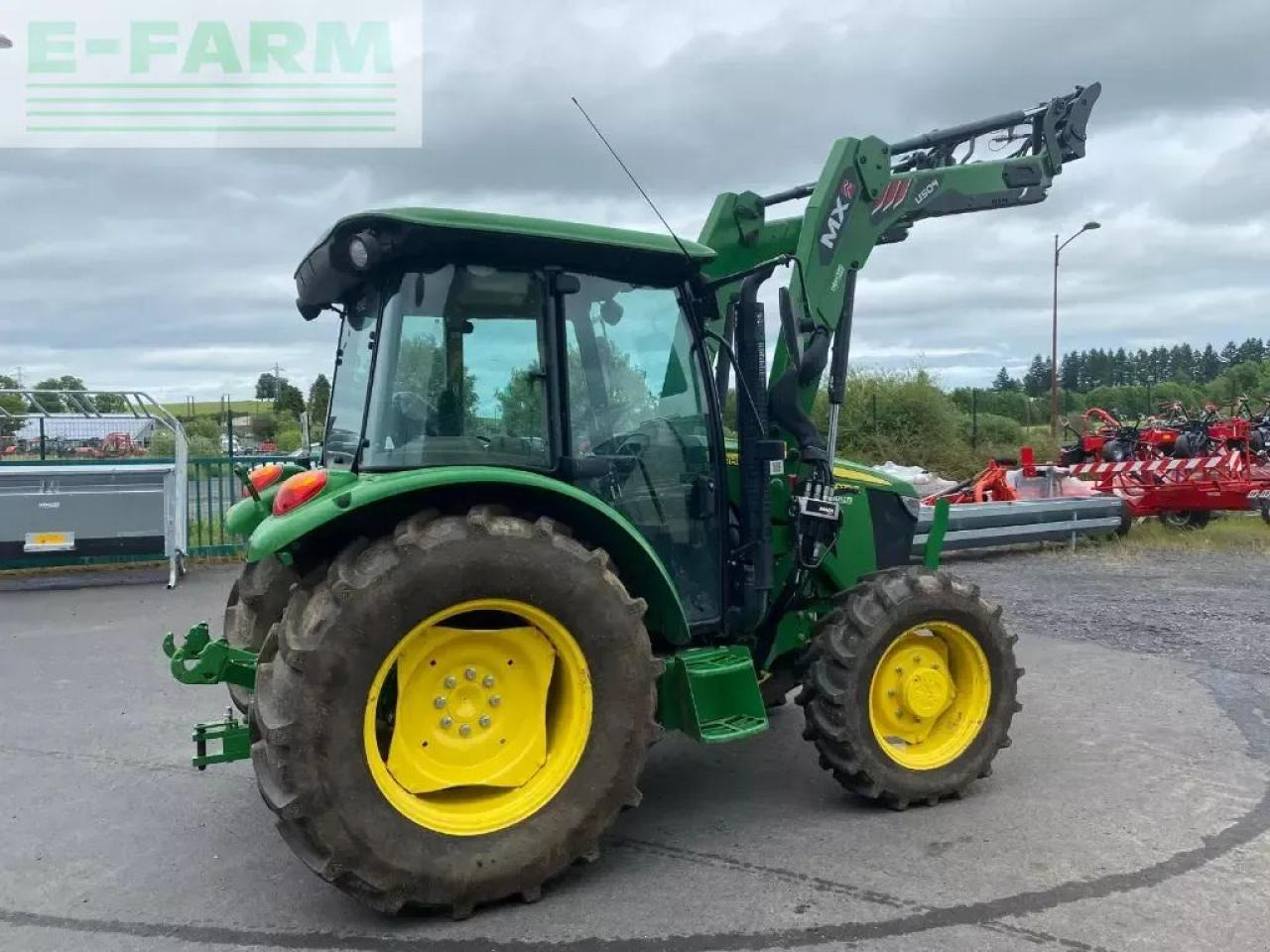 John Deere 5075e - Traktors: foto 2 John Deere 5075e - Traktors: foto 2