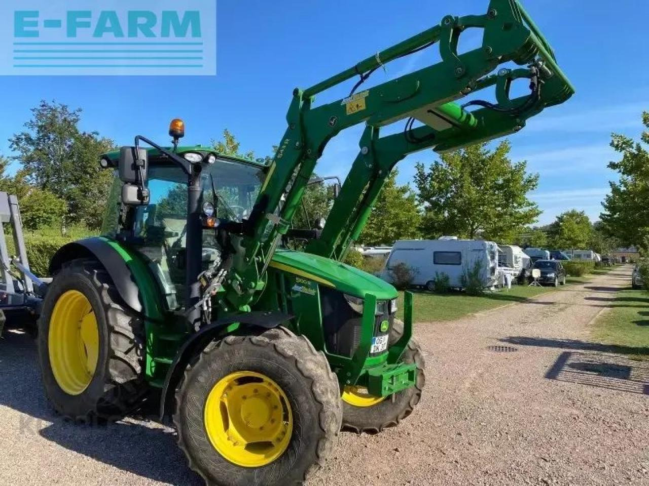 John Deere 5100r - Traktors: foto 1 John Deere 5100r - Traktors: foto 1