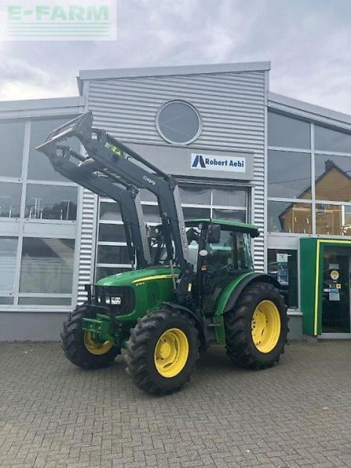 John Deere 5100r - Traktors: foto 1 John Deere 5100r - Traktors: foto 1