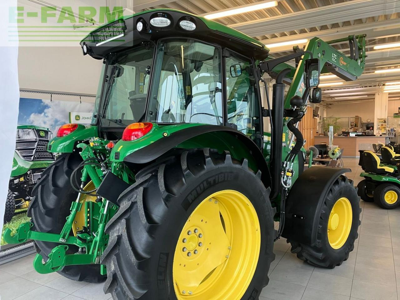 Traktors John Deere 5115R: foto 8