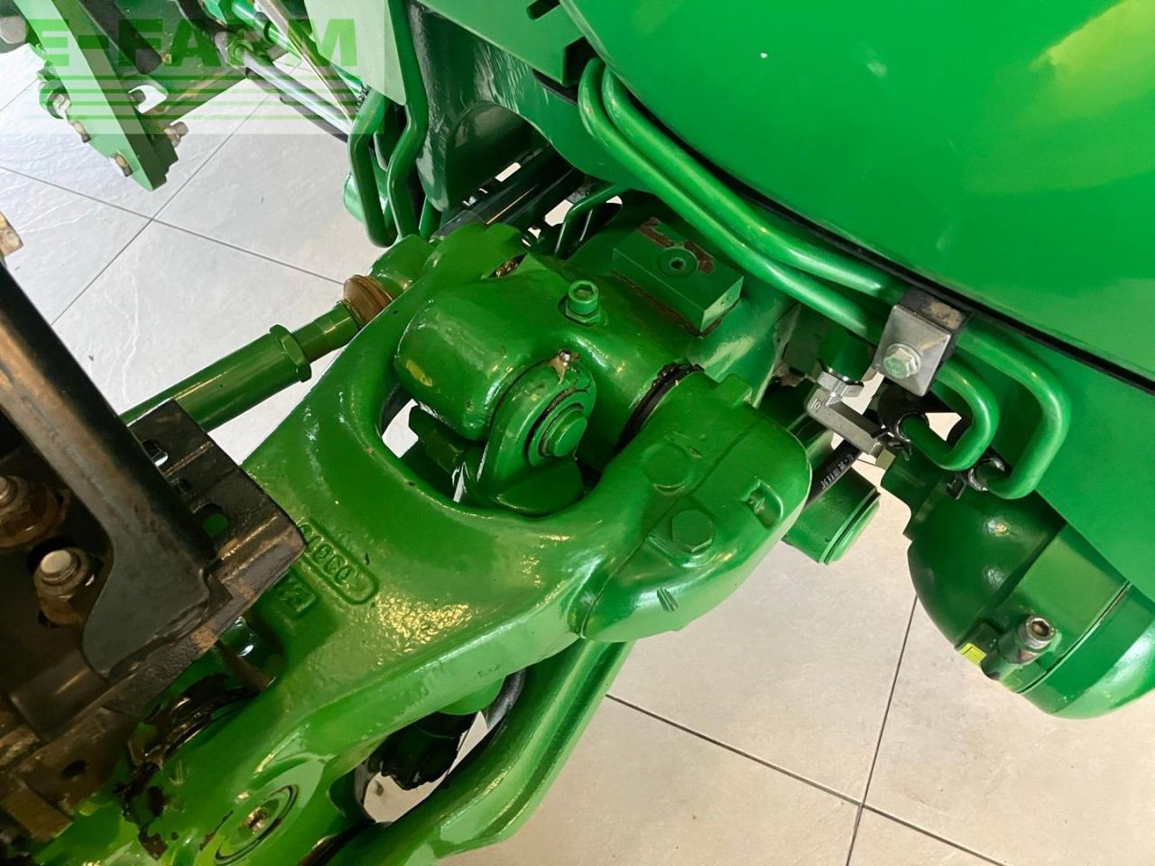 Traktors John Deere 5115R: foto 10