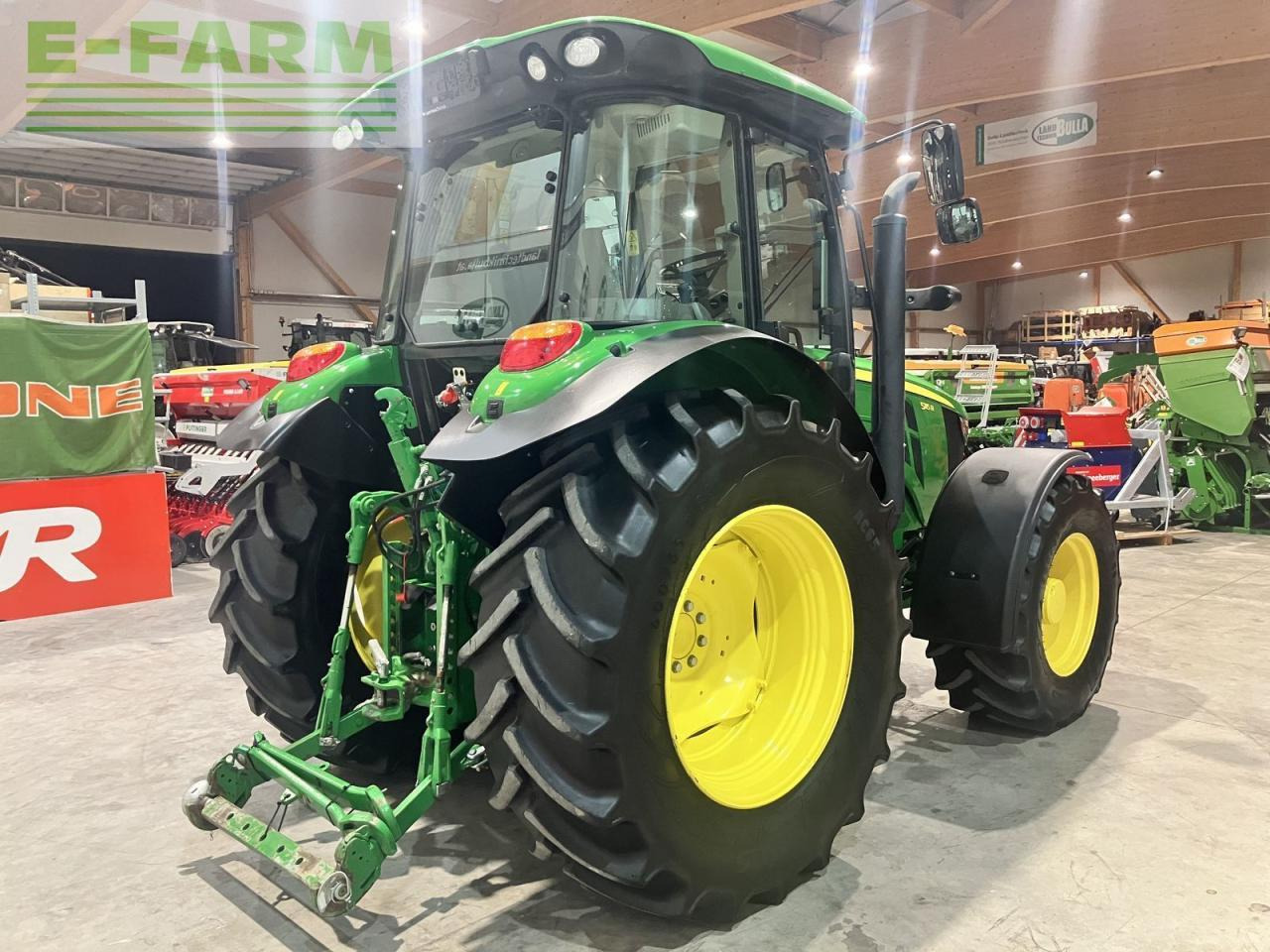 John Deere 5115r - Traktors: foto 3 John Deere 5115r - Traktors: foto 3