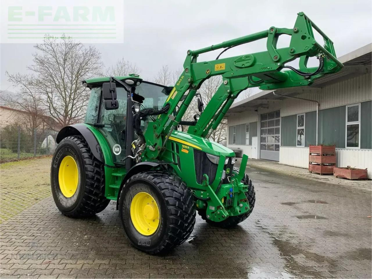 John Deere 5125r - Traktors: foto 3 John Deere 5125r - Traktors: foto 3