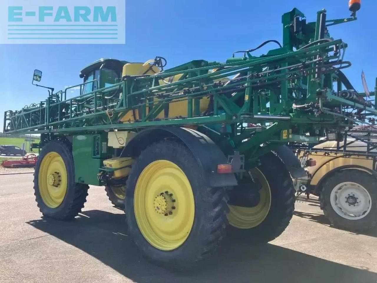 John Deere 5430 i - Piekabināmais miglotājs: foto 3 John Deere 5430 i - Piekabināmais miglotājs: foto 3