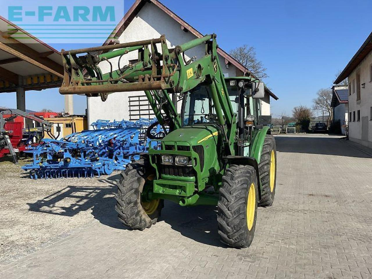 John Deere 5620 fl premium - Traktors: foto 4 John Deere 5620 fl premium - Traktors: foto 4