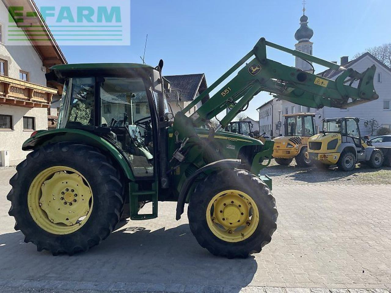 John Deere 5620 fl premium - Traktors: foto 5 John Deere 5620 fl premium - Traktors: foto 5