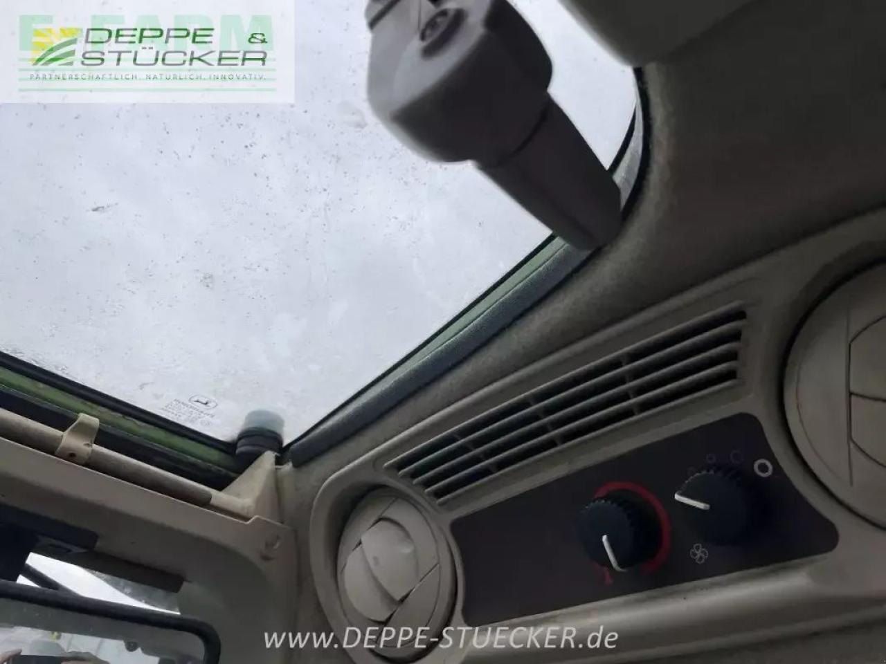 John Deere 5720 - Traktors: foto 4 John Deere 5720 - Traktors: foto 4