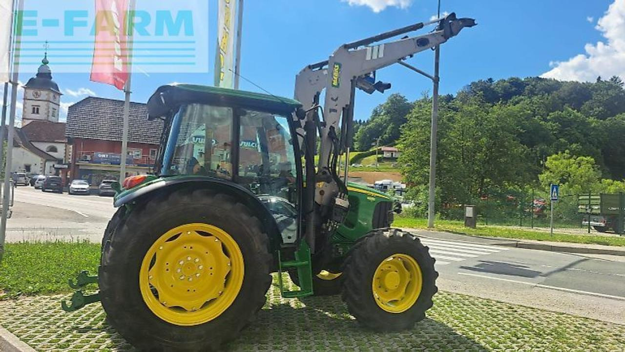 John Deere 5720 premium - Traktors: foto 4 John Deere 5720 premium - Traktors: foto 4
