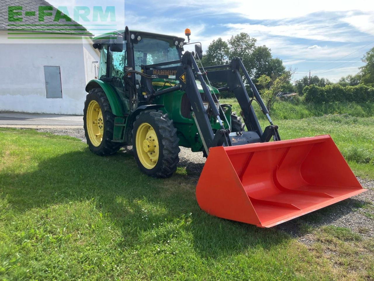 John Deere 5820 - Traktors: foto 4 John Deere 5820 - Traktors: foto 4