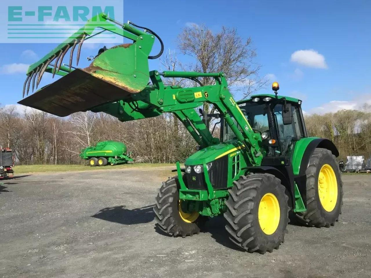 John Deere 6100 m command quad - Traktors: foto 1 John Deere 6100 m command quad - Traktors: foto 1