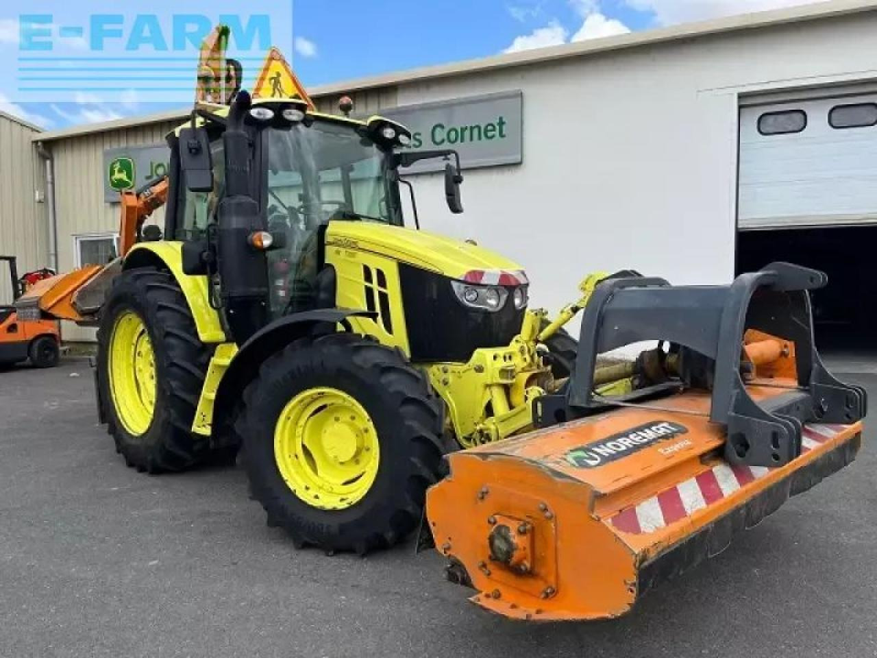 John Deere 6100m - Traktors: foto 1 John Deere 6100m - Traktors: foto 1