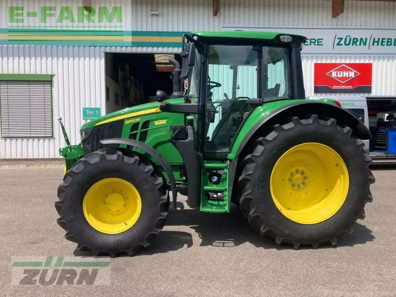 John Deere 6100m - Traktors: foto 2 John Deere 6100m - Traktors: foto 2