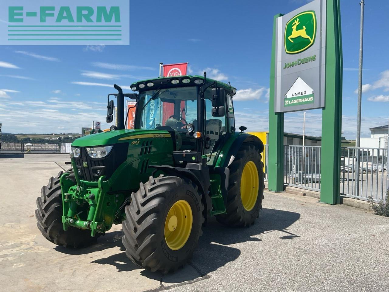 John Deere 6110R - Traktors: foto 1 John Deere 6110R - Traktors: foto 1