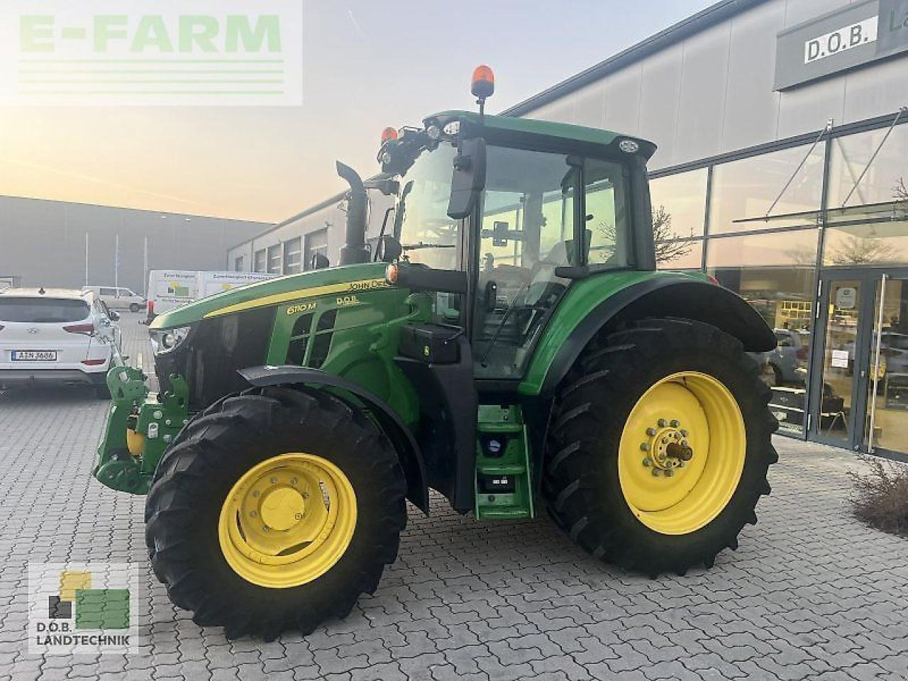John Deere 6110m - Traktors: foto 2 John Deere 6110m - Traktors: foto 2