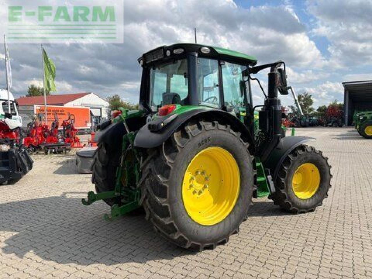 John Deere 6110m - Traktors: foto 3 John Deere 6110m - Traktors: foto 3